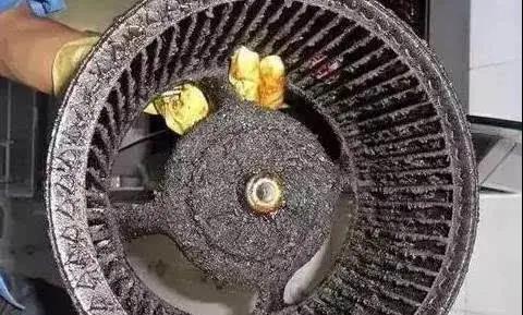 你多久清洗一次油煙機(jī)？