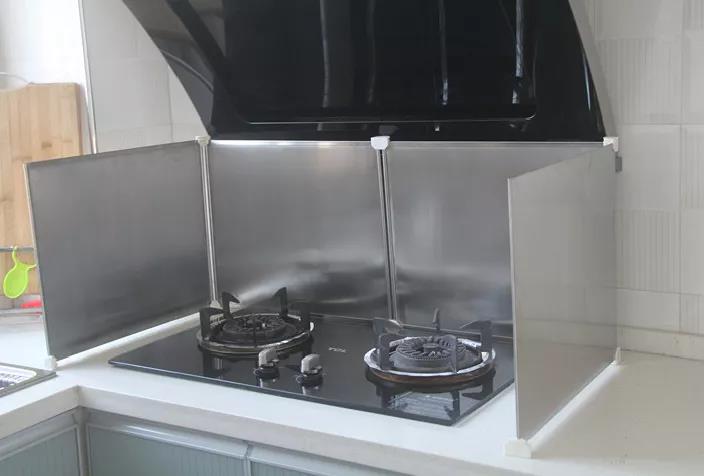 灶臺墻壁太臟？佳歌實力改變“煙熏妝”！