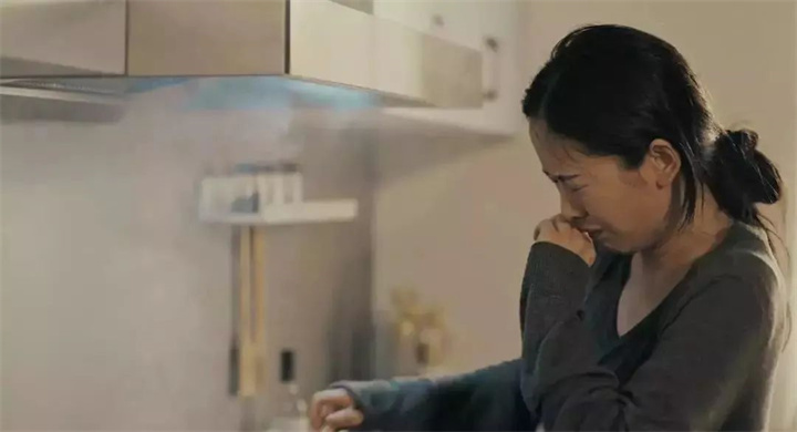 解決廚房油煙污染問(wèn)題刻不容緩！佳歌不遺余力