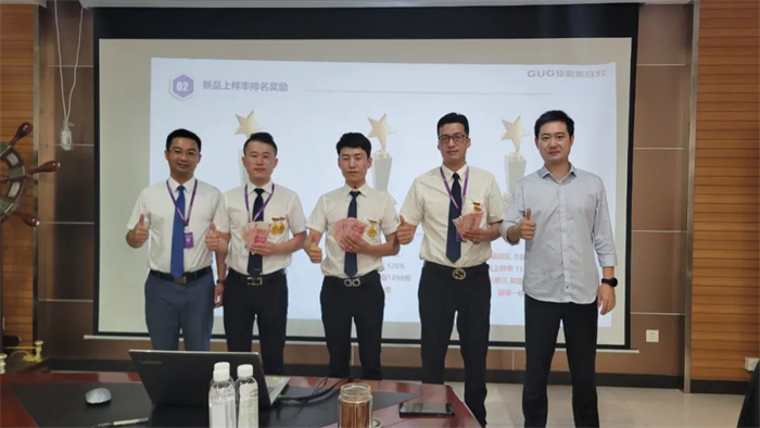 佳歌集成灶月度銷售工作總結(jié)暨表彰會議順利舉行 佳歌集成灶月度銷售工作總結(jié)暨表彰會議順利舉行