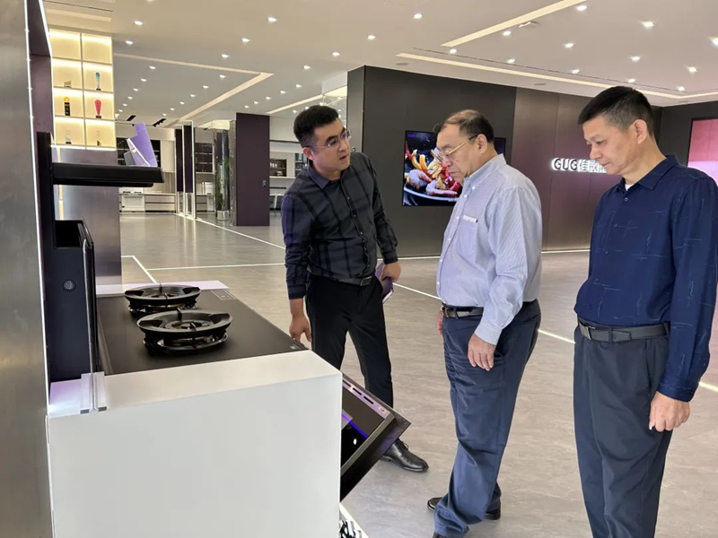 中國五金制品協(xié)會理事長張東立一行蒞臨佳歌二期智能化新工廠參觀考察！