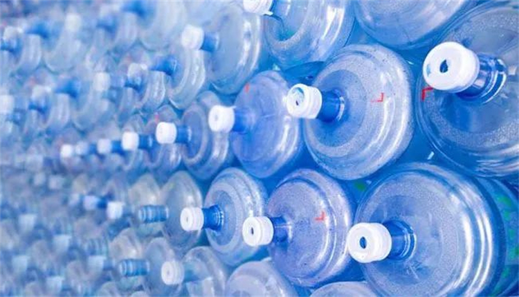 關(guān)注飲水安全，呵護(hù)家人健康！